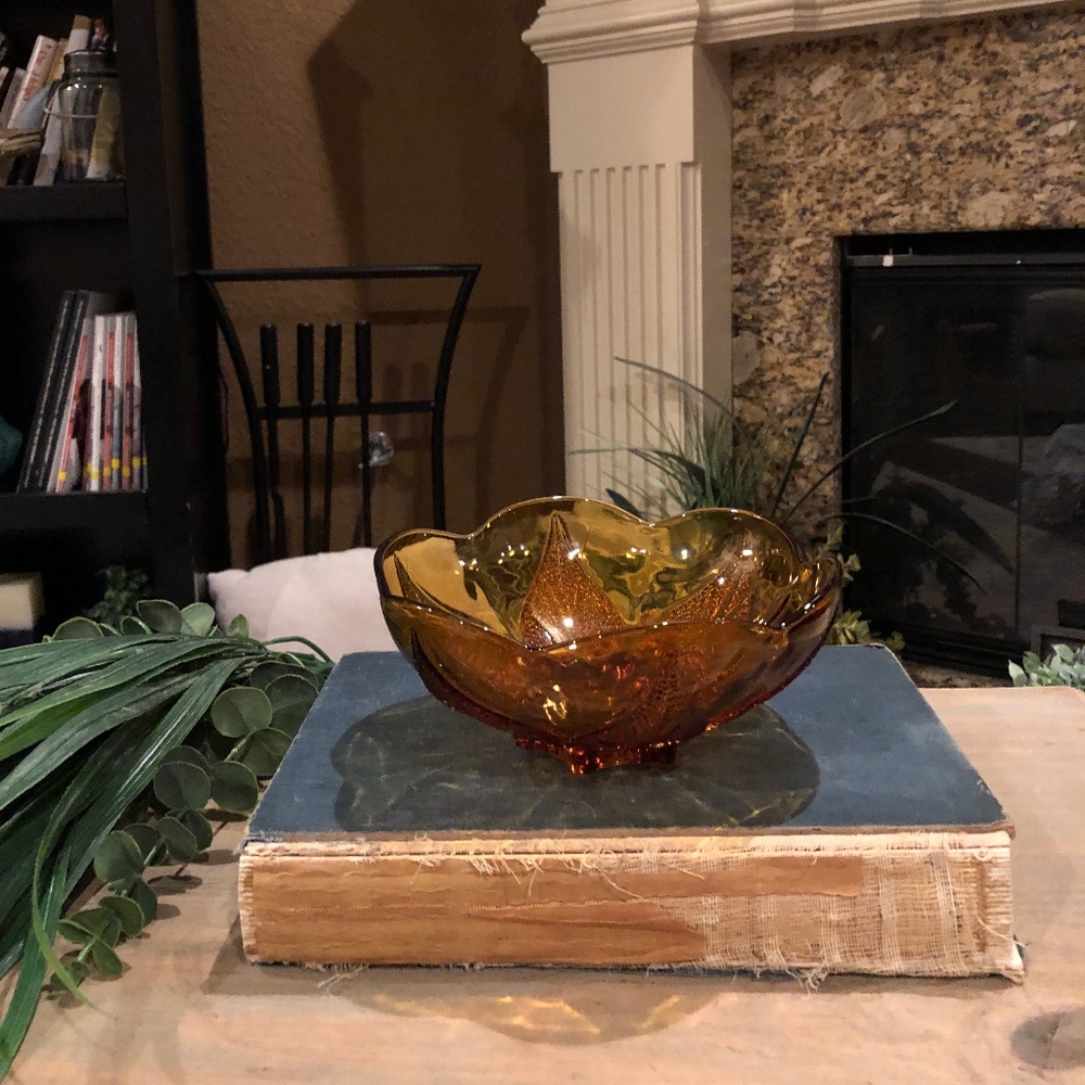 Vintage Indiana Glass Amber Bowl Beaded Leaf Scalloped Edge 7"
